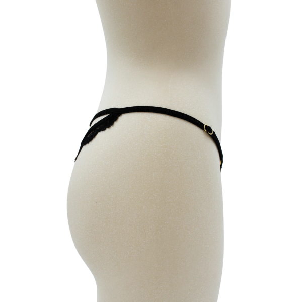 String noir en dentelle avec bijou cœur doré - PA02MBLK