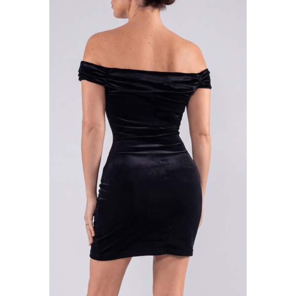 Robe velours noir Giulia – Épaules dénudées & coupe courte élégante