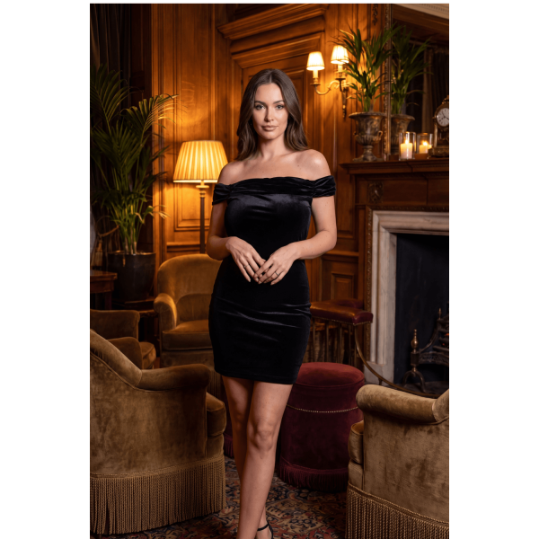 Robe velours noir Giulia – Épaules dénudées & coupe courte élégante