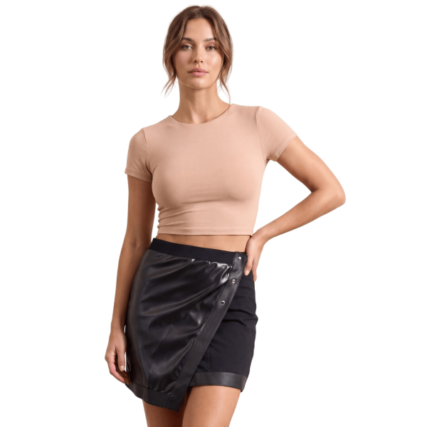 Jupe courte simili cuir noire porte-feuille – Be Lily